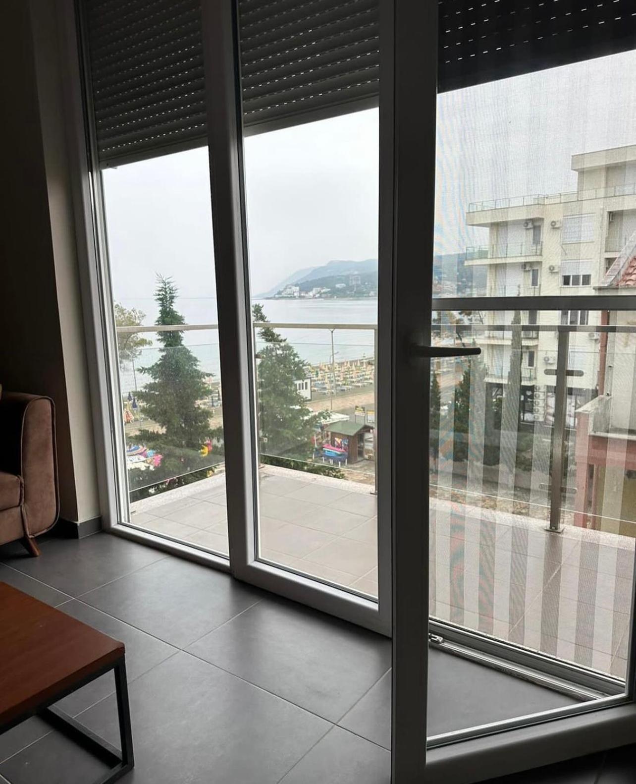 Deluxe Apartments With Balcony Shengjin Exterior photo