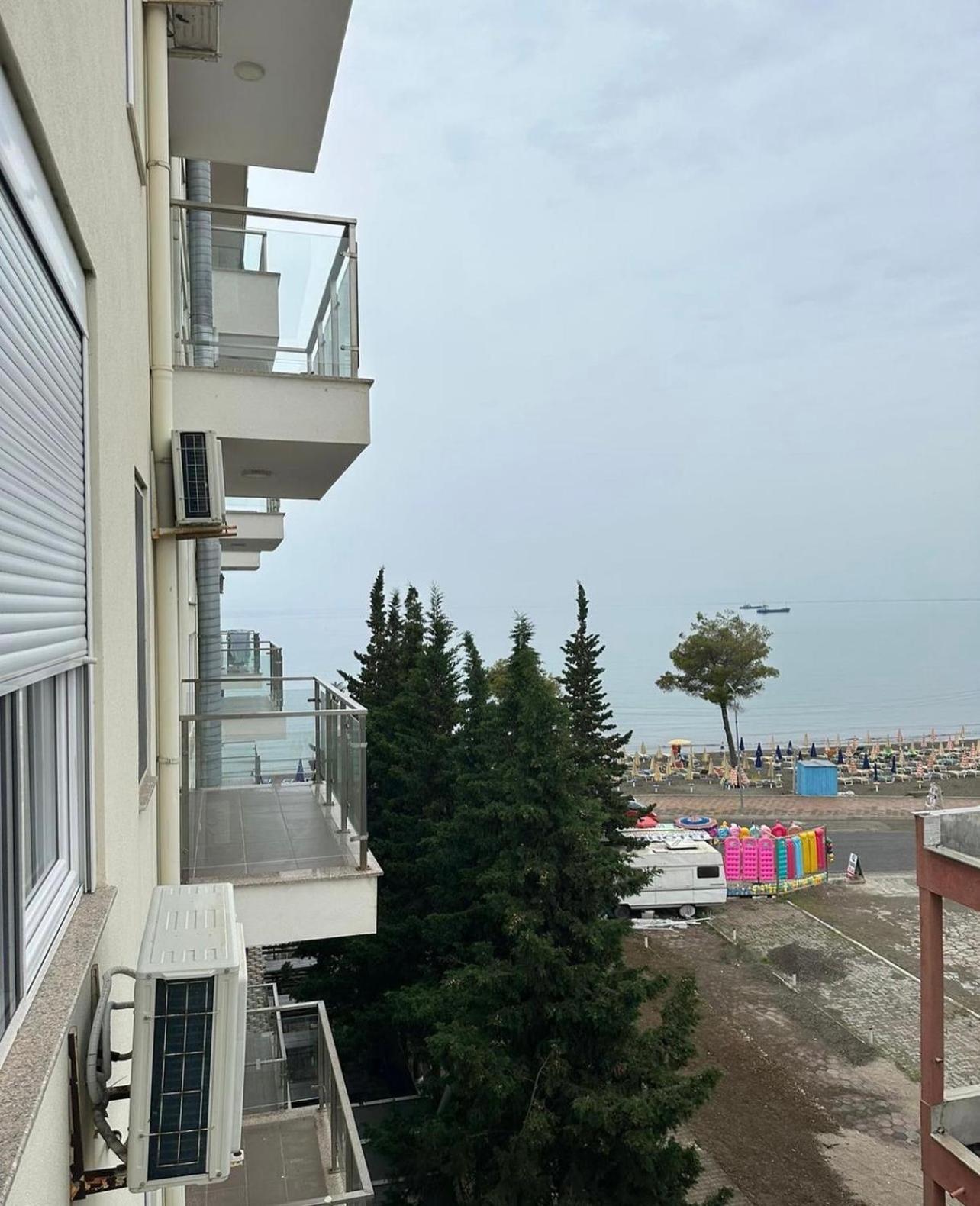 Deluxe Apartments With Balcony Shengjin Exterior photo