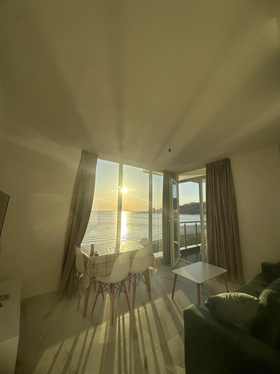 Deluxe Apartments With Balcony Shengjin Exterior photo